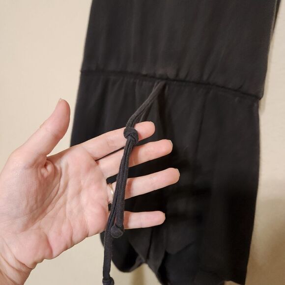 Medium black romper teens? - Picture 4 of 10